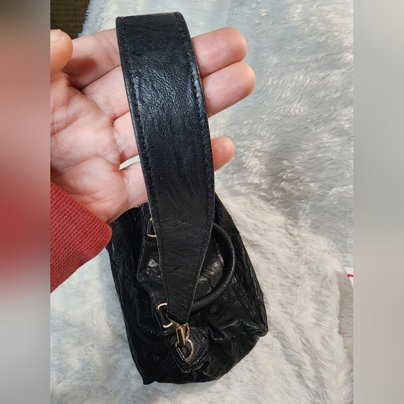 Givenchy Pandora Black distressed leather bag - Picture 16 of 16
